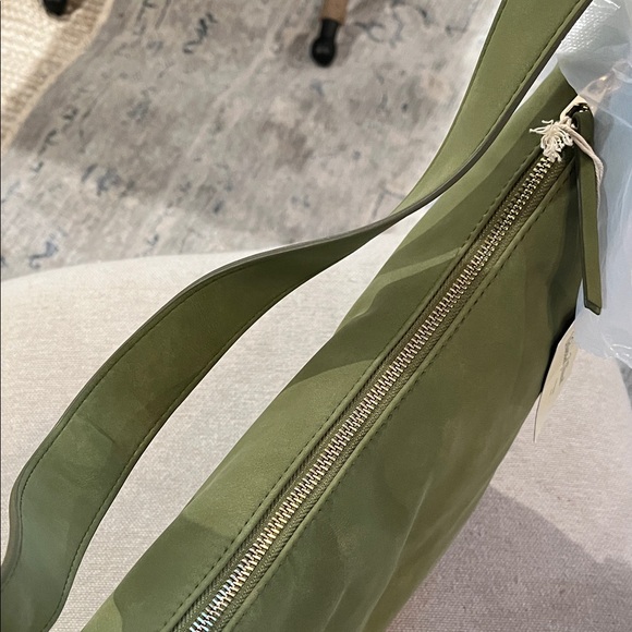 Universal Thread Green Slouchy Crescent Sling Handbag/NWT - Picture 11 of 11